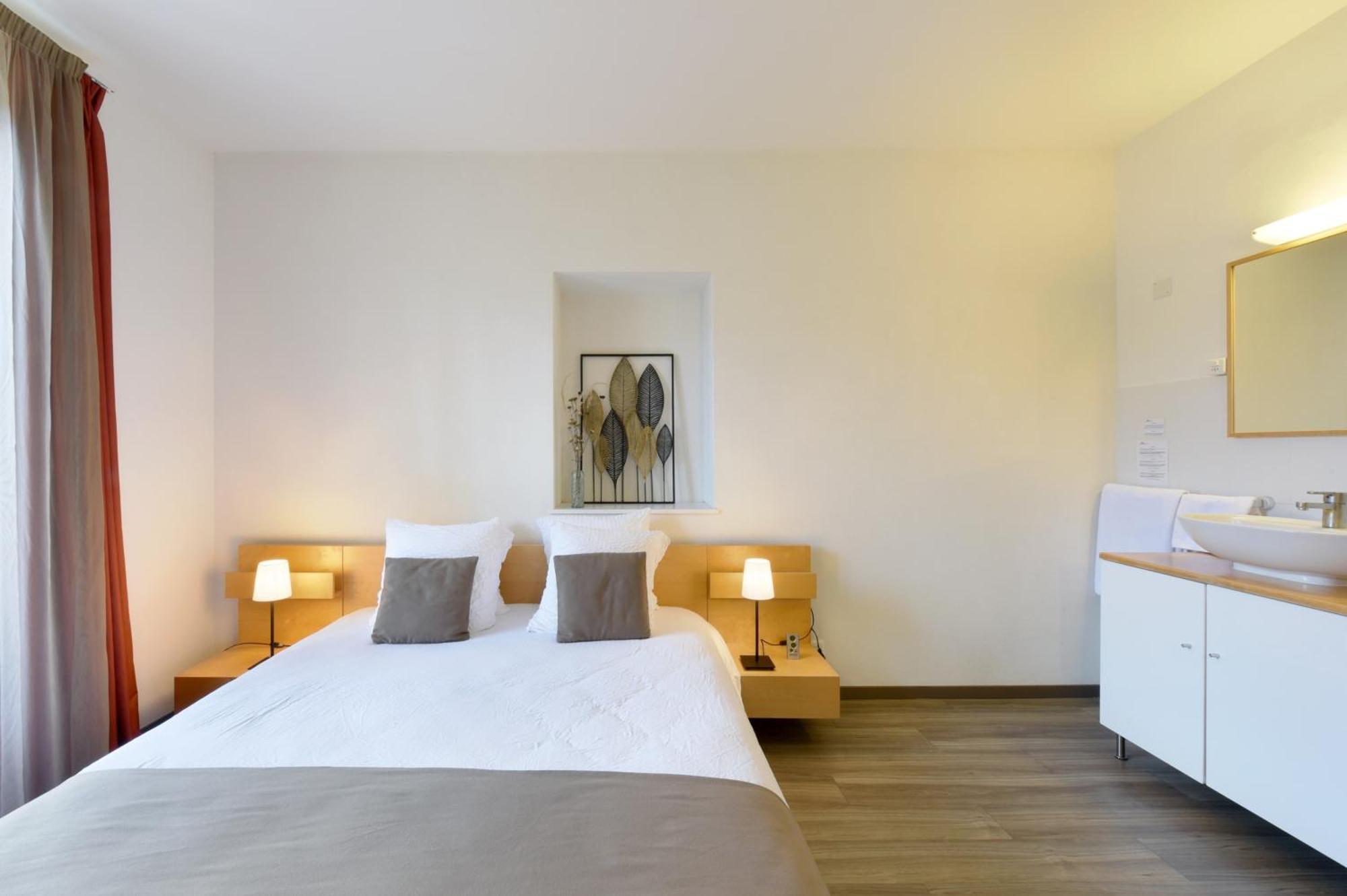 Du Marché Hotel 2*